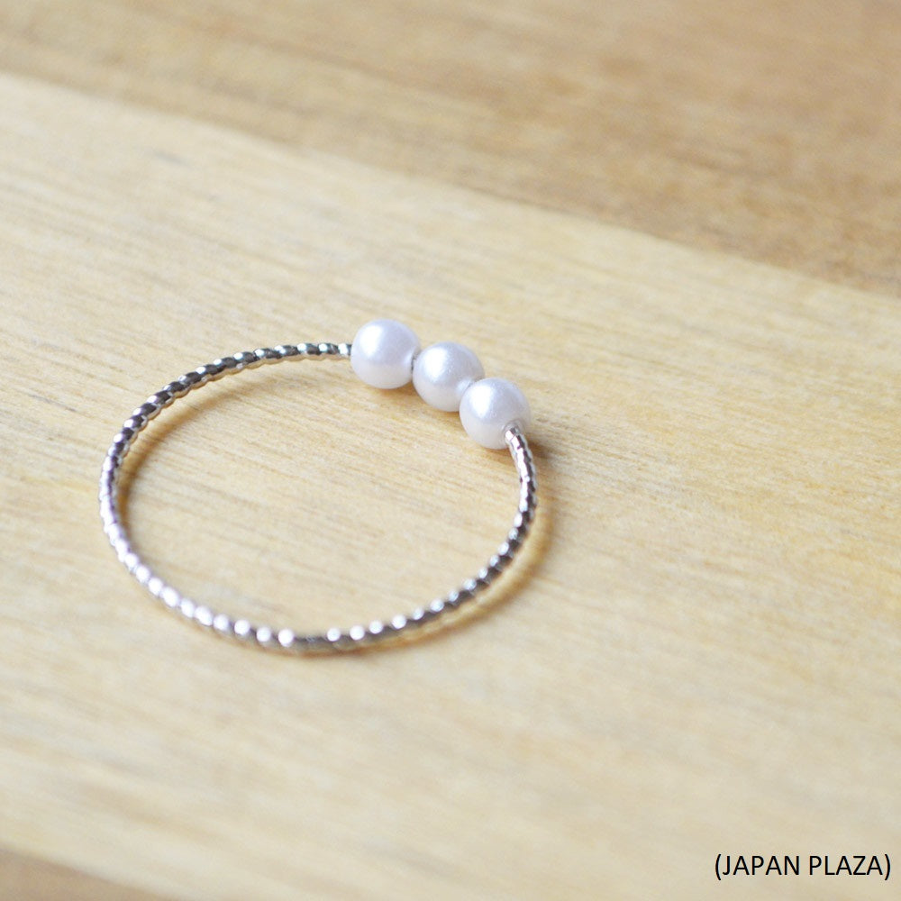 Pearl Rope Ring w Gold/Silver Plating (Made in Korea) - Just £5.65! Shop now at JAPAN PLAZA UK