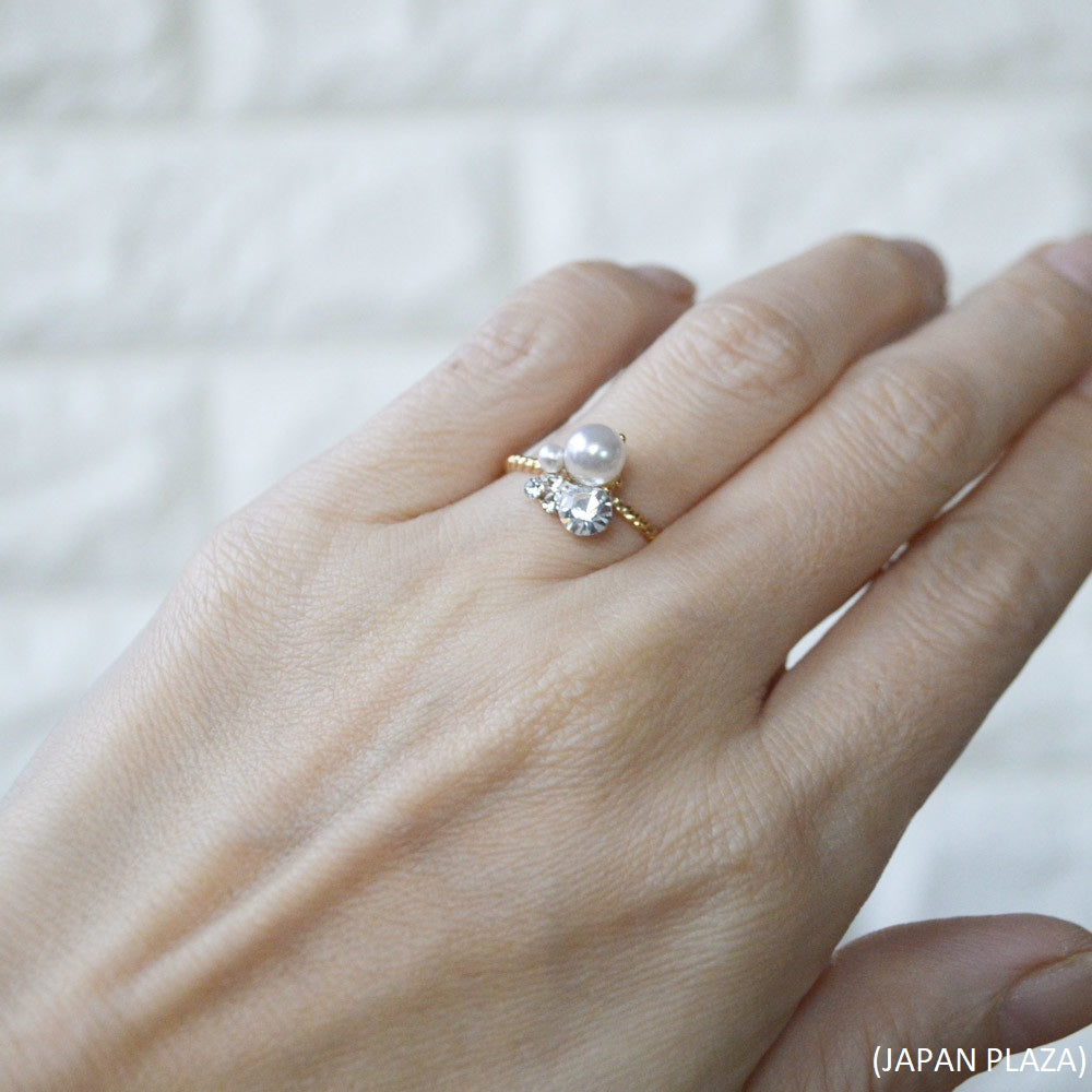 Pearl Crystal Ring with Gold Plating (Made in Korea) - Just £7.90! Shop now at JAPAN PLAZA UK