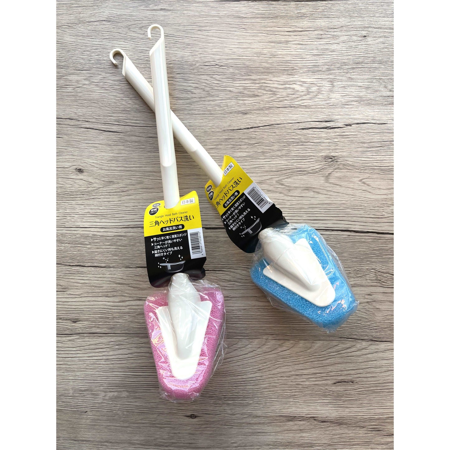 Corner Bath Sponge Triangle Head (Made in Japan) - Just £1.80! Shop now at JAPAN PLAZA UK