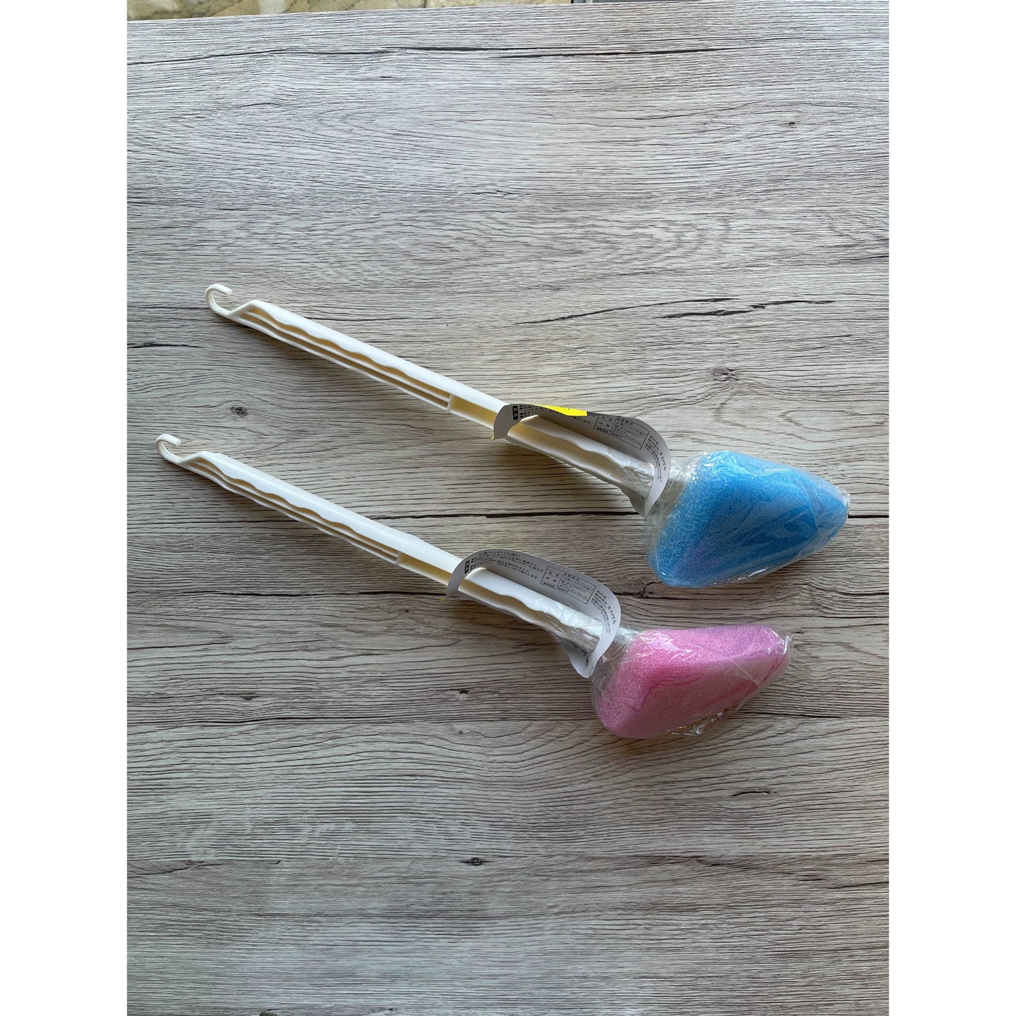 Corner Bath Sponge Triangle Head (Made in Japan) - Just £1.80! Shop now at JAPAN PLAZA UK