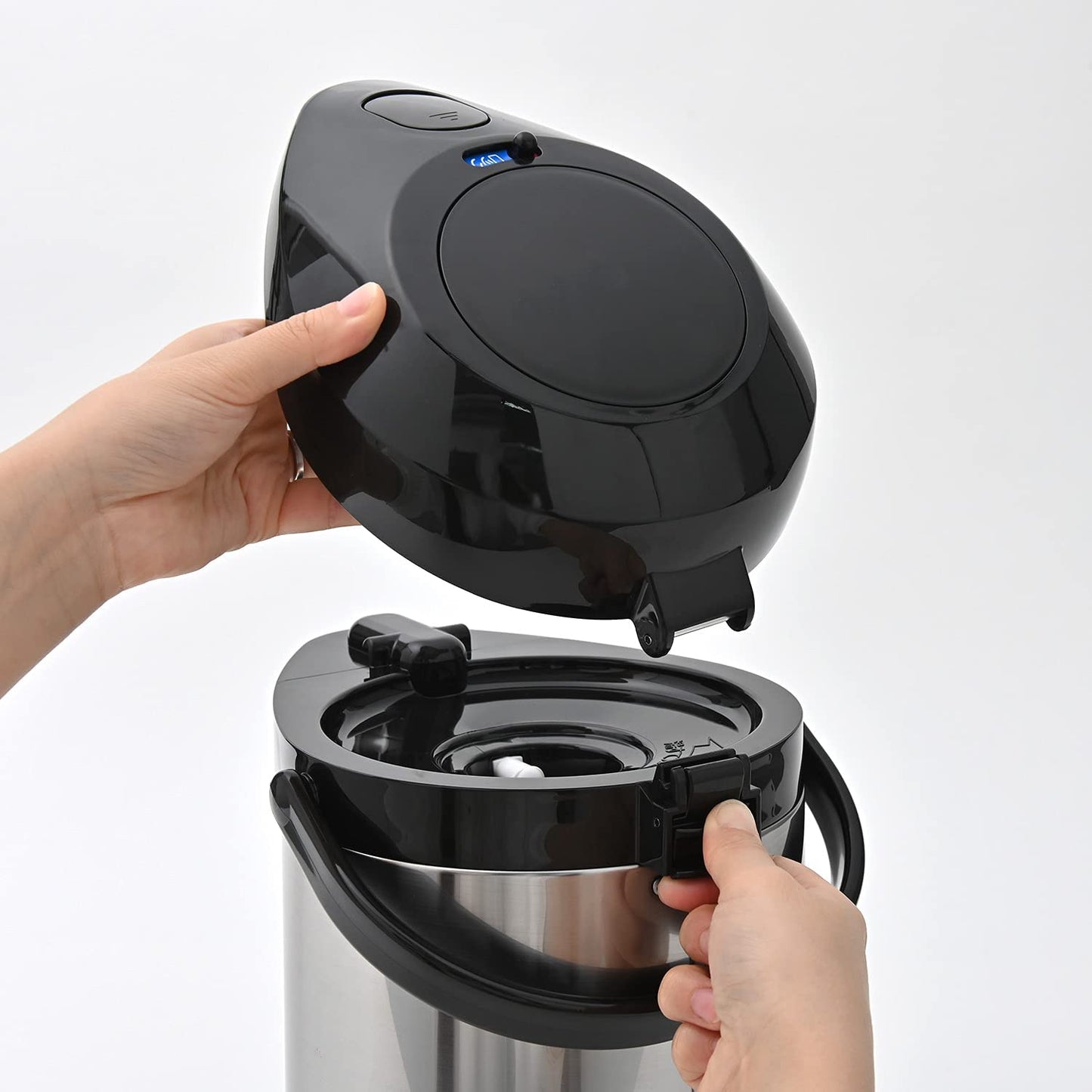 Peacock Vacuum Dispenser Black 2.2L/3.0L (Made in Japan)