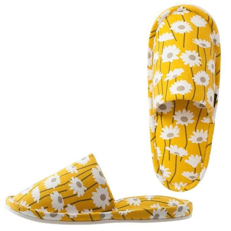 Woman Slippers with Daisy Pattern (Made in Japan) - Just £15.90! Shop now at JAPAN PLAZA UK