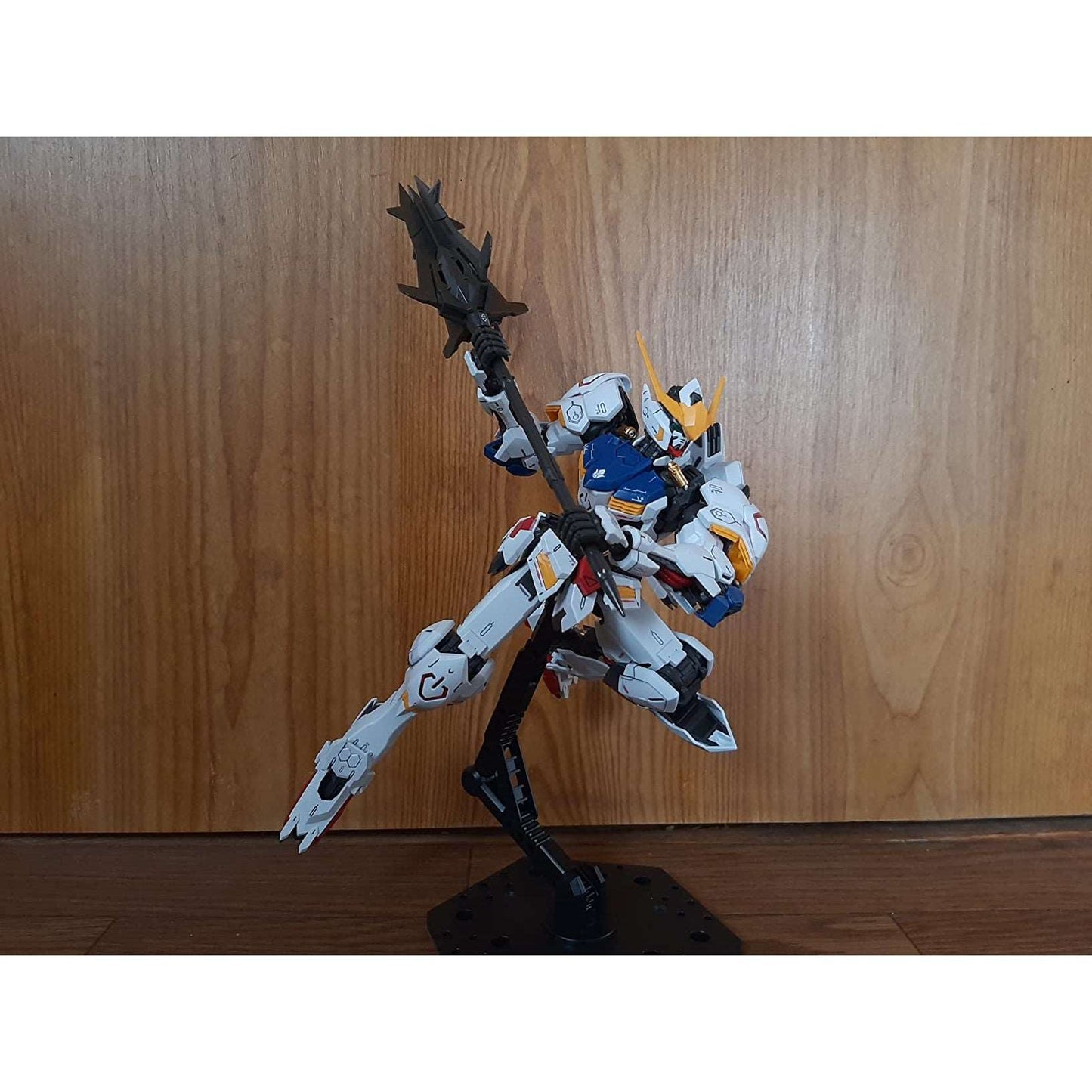 Gundam Barbatos 1/100 Scale Plastic Model (Made in Japan)